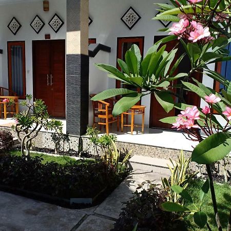 Dwiki Putra Home Stay Nusa Lembongan  Exterior photo