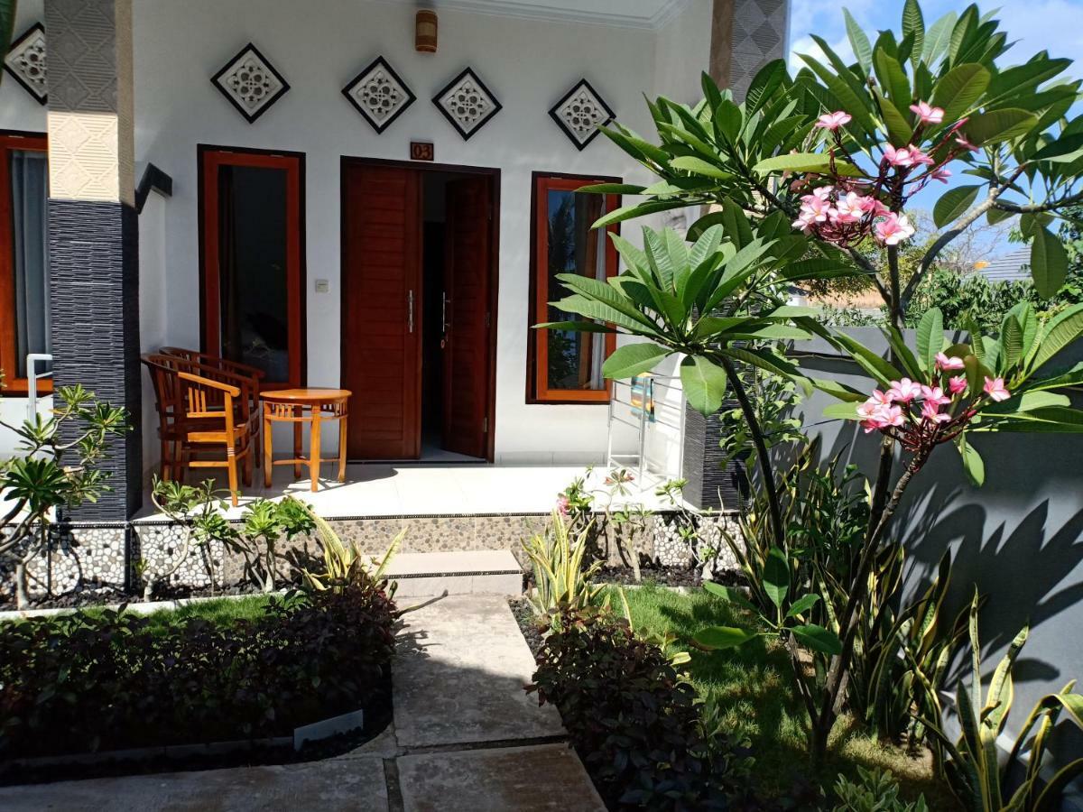 Dwiki Putra Home Stay Nusa Lembongan  Exterior photo